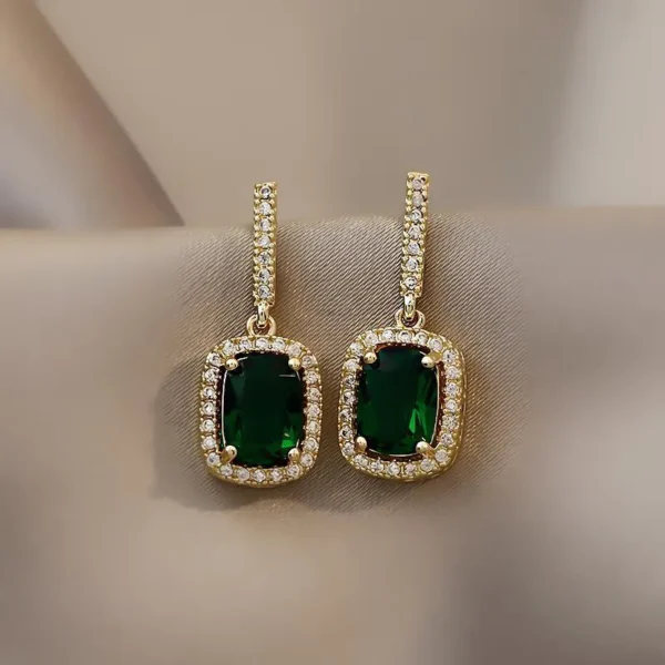 Elegant Style with Crystal Artificial Gemstones Drop Earring