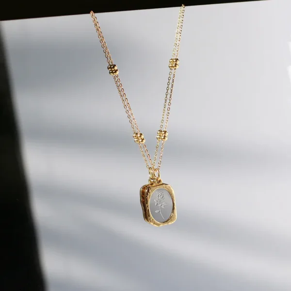 Flower  patchwork pendant titanium steel  18K Gold Plated necklace