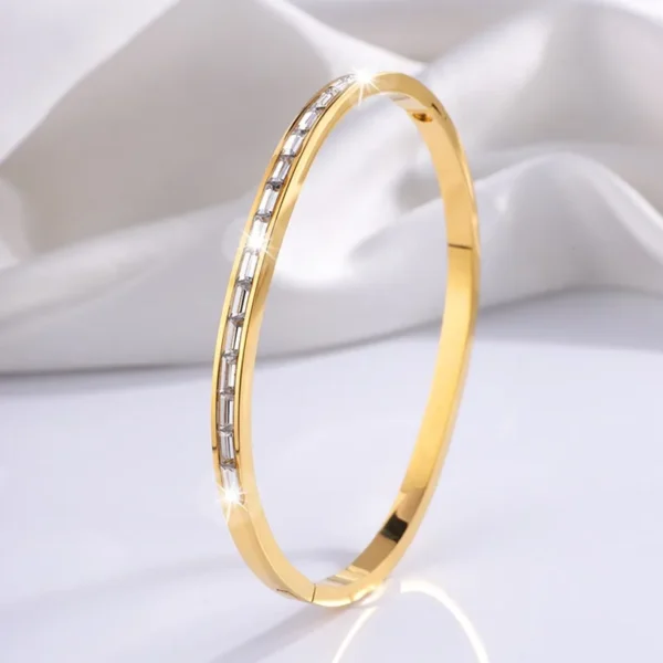 Classic Style Solid Color 304 Stainless Steel 18K Gold Plated Rhinestones Bangle