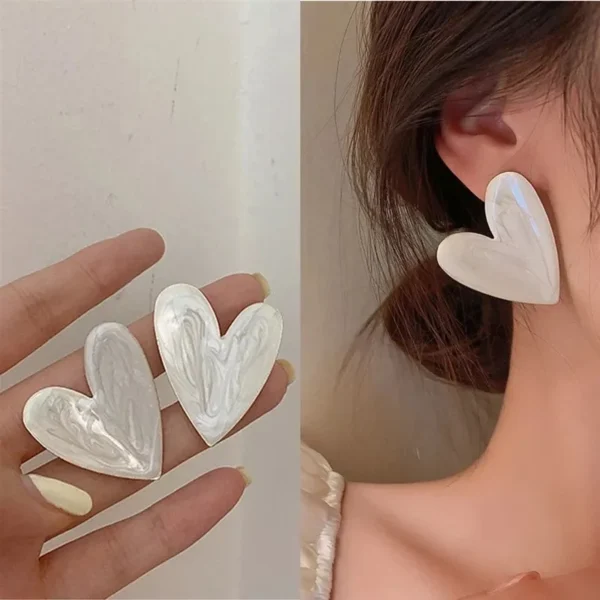 Vacation Simple Style Heart Shape Alloy Ear Studs
