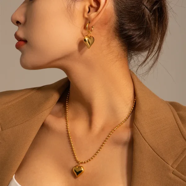 Classic Style Heart Shape Necklace