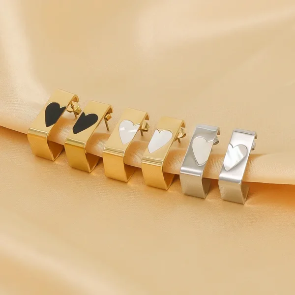 Chic Heart Shape Shell Gold Plated Hoop Earring