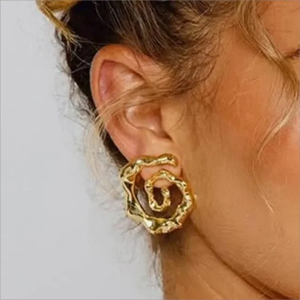 Modern Style Loop muse spiral with bold texture anti tarnish ear stud