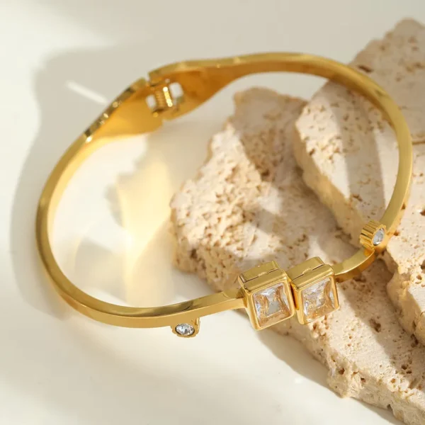 GlamOrbit with Crystal Stone anti tarnish bangle