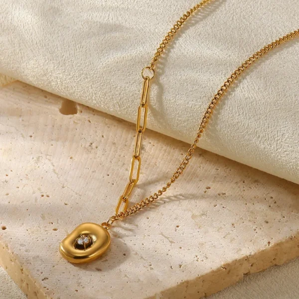 Minimalist Oval Inlay Zircon Hollow Simple Clavicle Chain anti  tarnish necklace