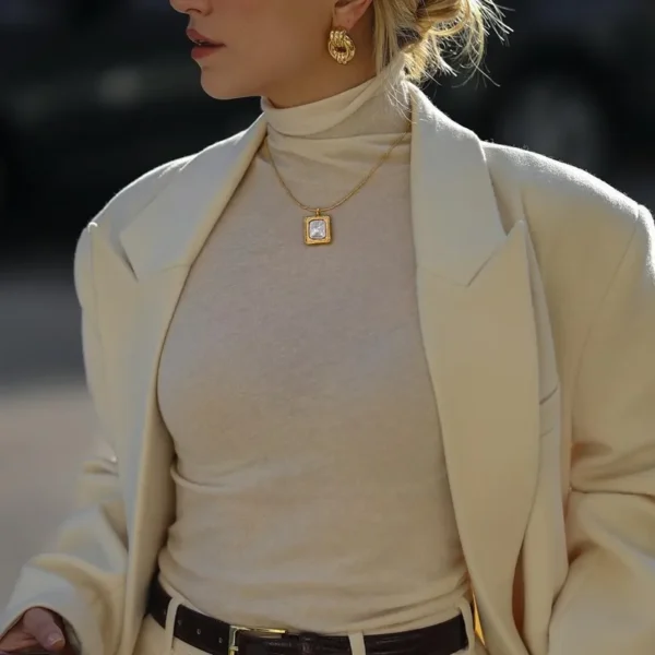 Elegant Square Block Design  Light Luxury Clavicle Anti-Tarnish Chain Necklace