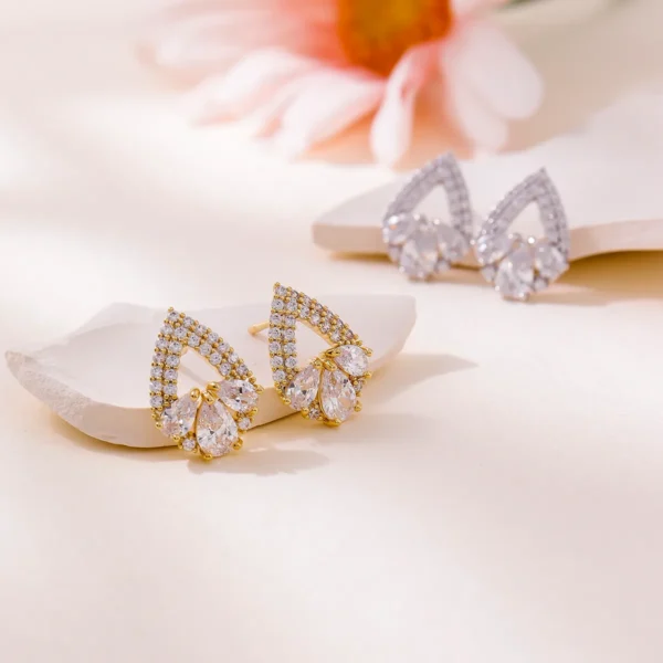 Luxurious Waterdrop Geometric Pattern Zircon Inlaid Earring