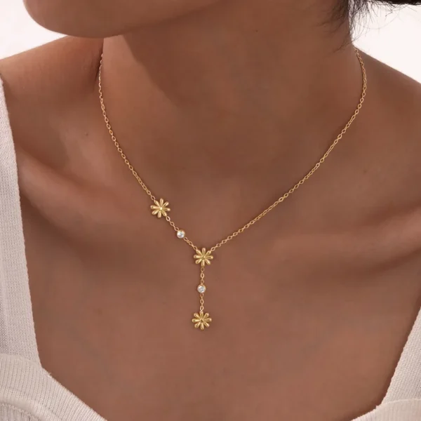 Anti-Tarnish Daisy Charm 18K Gold Plated Y necklace