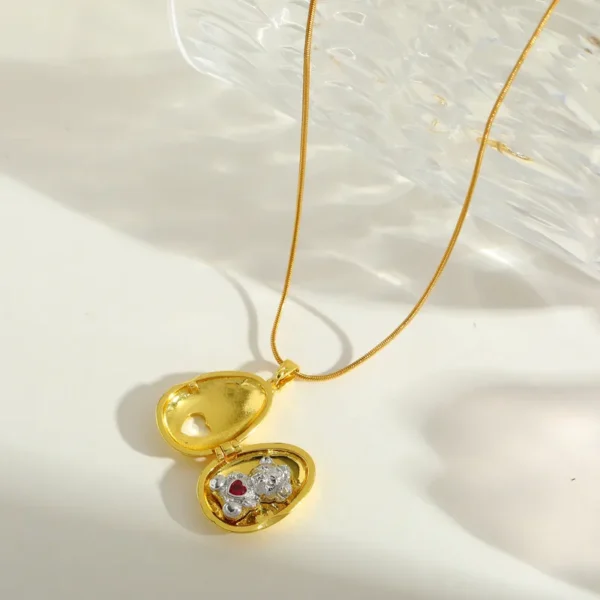 Retro Design 18K Gold Plated Zircon Embedded Round Pendant Bear Charm Necklace